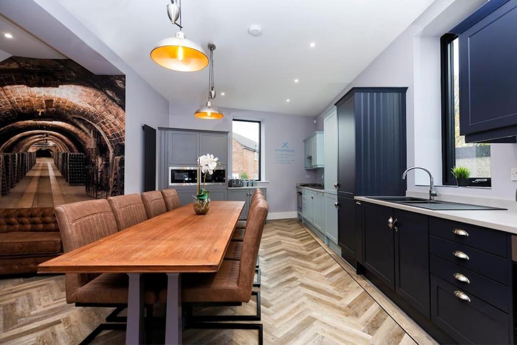 Bootique House - Luxury Group Accommodation In Вэйкфильд Экстерьер фото
