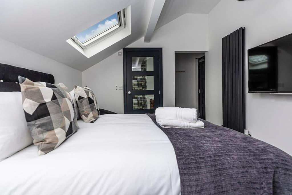 Bootique House - Luxury Group Accommodation In Вэйкфильд Экстерьер фото