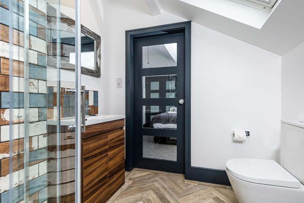 Bootique House - Luxury Group Accommodation In Вэйкфильд Экстерьер фото